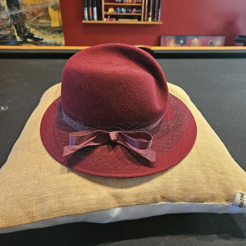 Vintage red fedora dough skin felt 100% wall made in the USA
